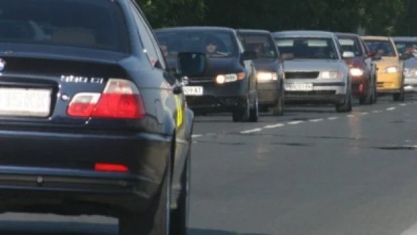 Интензивен е трафикът по главните пътища в област Пазарджик