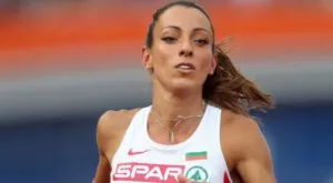 ВИДЕО: Безапелационна! Вижте как Лалова смаза конкуренцията на 200 метра