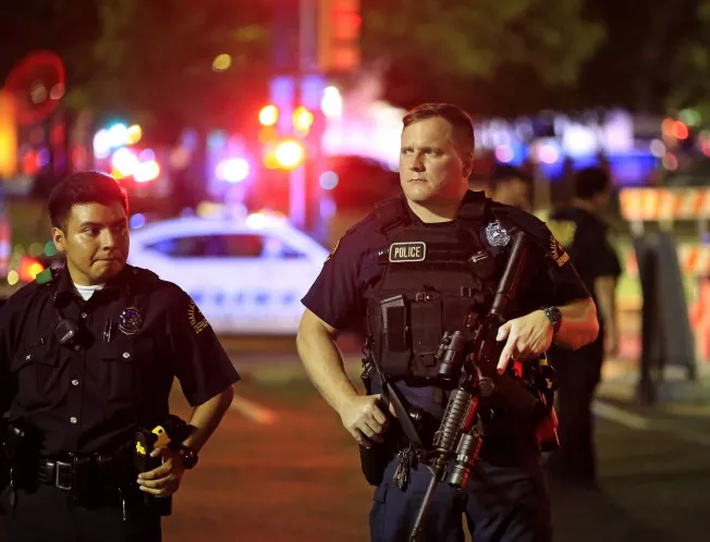 Най-малко трима души загинаха при стрелба в ресторант в Лос Анджелис