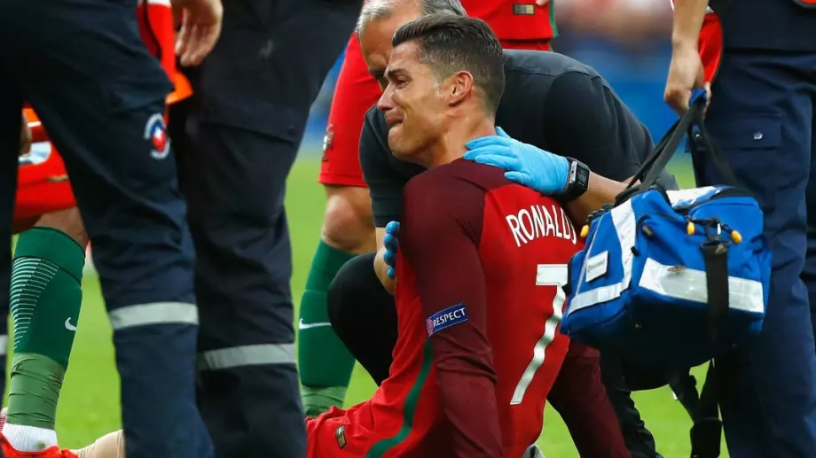 Ужасяващото изкривяване на крака на Роналдо