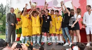 7 СОУ от Варна и 133 СОУ от София грабнаха "Купата на Coca-Cola" и посещение на четвъртфинал на UEFA EURO 2016