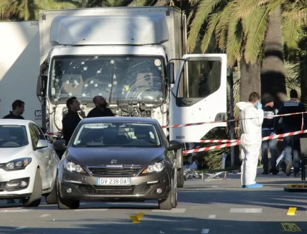 Задържаха осем души за терористичната атака в Ница от 14 юли