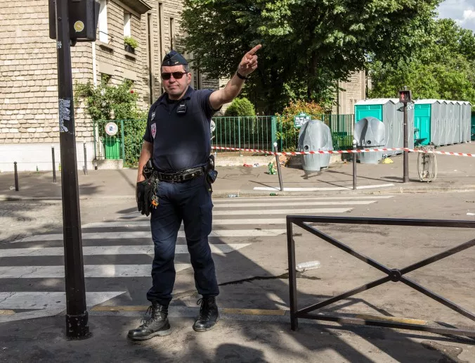 Френската полиция разби терористична мрежа, готвеща атаки в страната