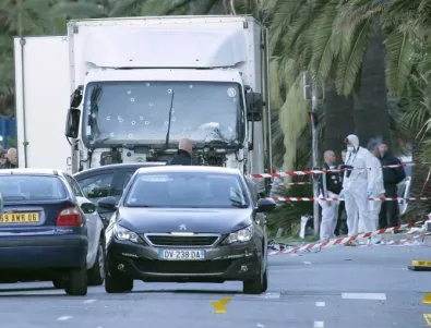 Излезе видео на момента, в който френската полиция спира атентатора от Ница