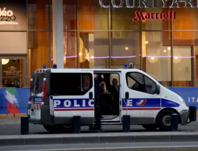 Във Франция арестуваха организатори на нападения срещу политици и джамии