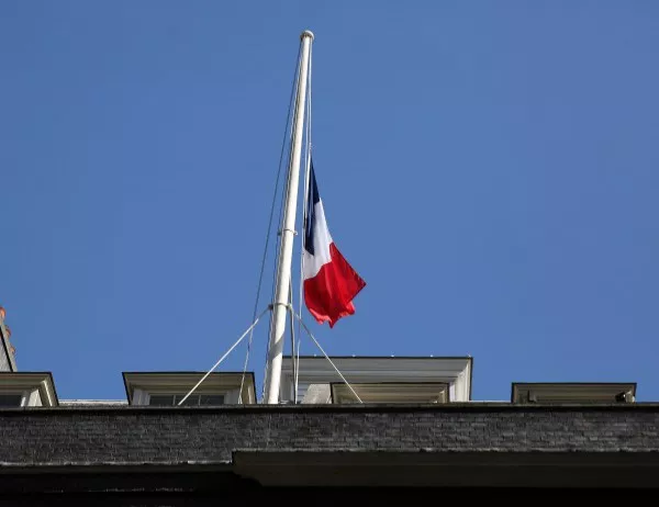 Френски полицай открит мъртъв в резиденцията на премиера