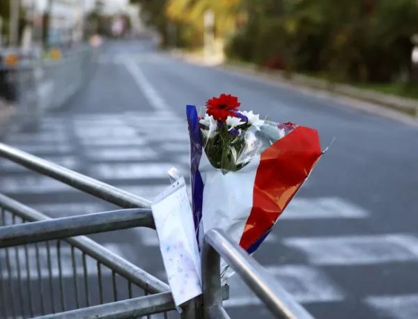 Часове преди атаката терористът от Ница писал, че е щастлив 