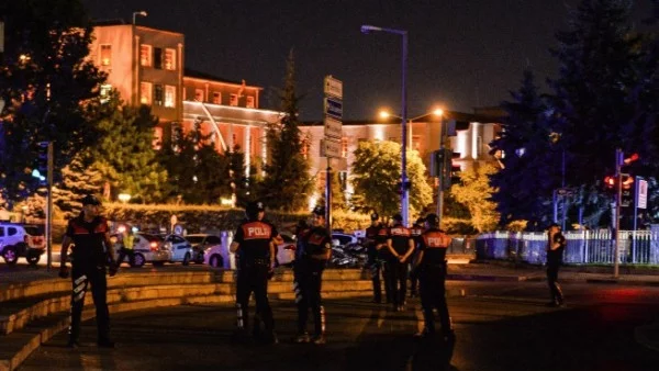 Извънредното положение в Турция пада след дни, идват нови мерки