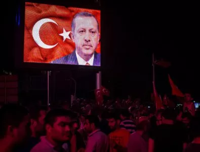 Журналист: Американците са предупредили Ердоган за преврата още през март