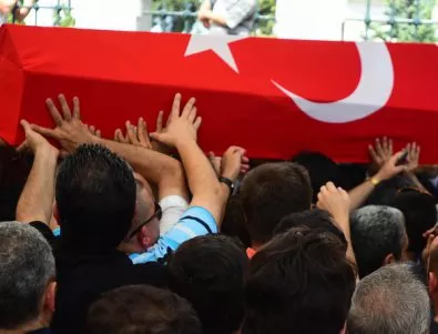 Убиха местен лидер на управляващата партия в Турция