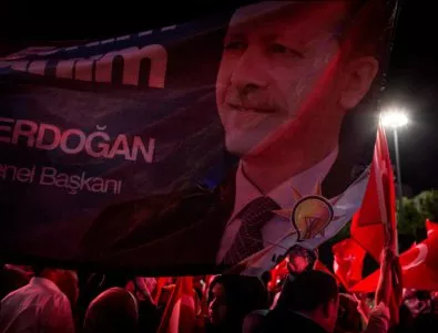 На първо четене: В Турция президентът вече ще може да е член на партия