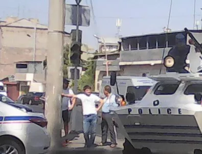 В Ереван са разположени допълнителни сили около превзетия полицейски участък
