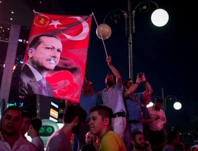 Турция реши денят на преврата срещу Ердоган да е възпоменателен празник