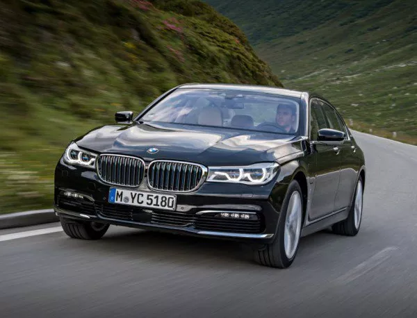 BMW предложи 3 хибридни версии на 7-Series