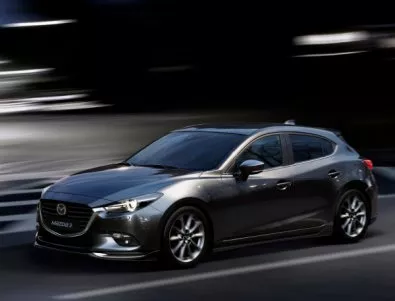Обновената Mazda3 сама ще подава газ