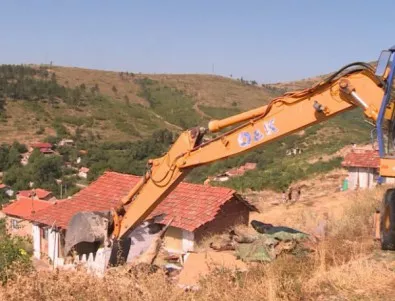 Започва събарянето на ромски постройки в Стара Загора