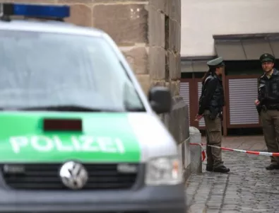 Арестуваха двама българи за кражба на дарения от църкви в Германия