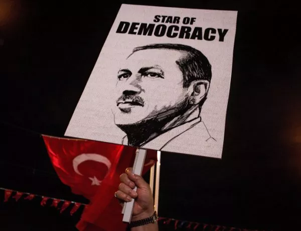 Арестуваха режисьора на филм за Ердоган по подозрение за връзки с Гюлен