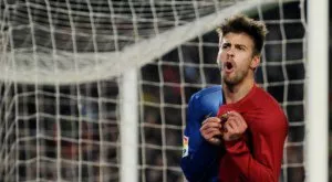 Пике изригна срещу съдиите: Всички гледахме Реал - Севиля