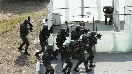 Военно окръжие обяви вакантни длъжности за военнослужещи лекари