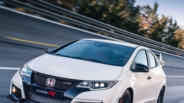 Хот-хечът Honda Civic Type R ще получи 345 к.с.