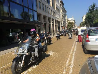 Мотористи се събраха на протест пред турското посолство