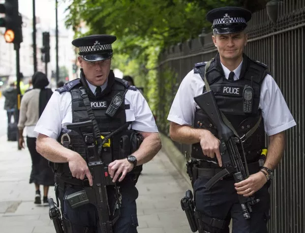 Видеокамера на рамото ще снима дежурствата на лондонските полицаи