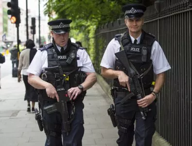 Британската полиция арестува 6 души по подозрения в планиране на атентати