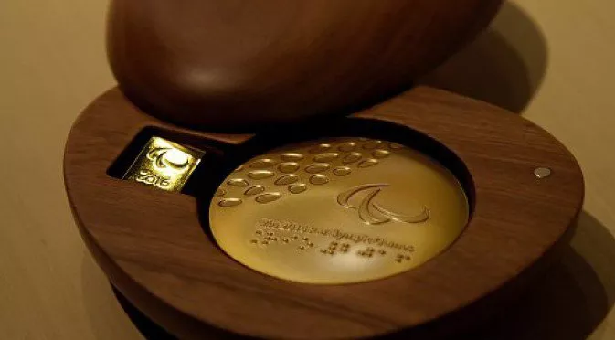 Олимпийски вицешампион си купи... златен медал