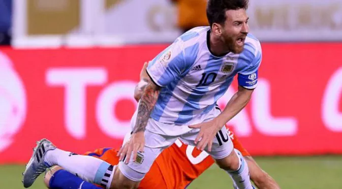 Как така Меси реши да играе все пак за Аржентина?