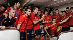 Световен и европейски шампион удари дъното с новия си отбор