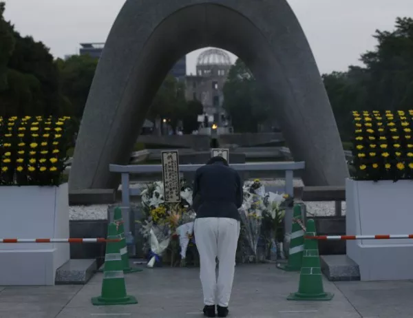 Българин написа "Локо София" на Мемориала на мира в Хирошима