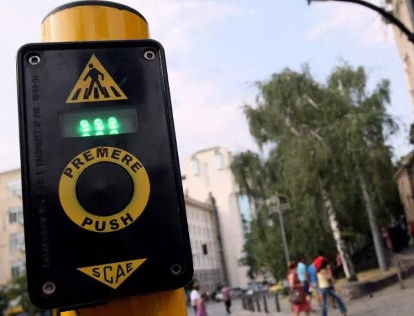 Недоразумението "умни" светофари в София, повечето хора са недоволни