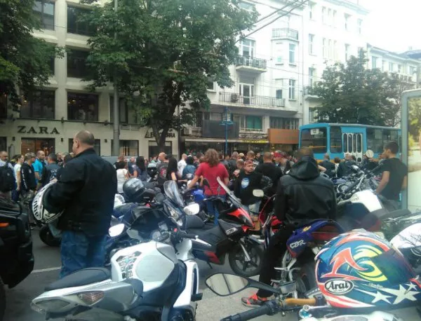 В Пловдив таксиметровите шофьори подкрепят протеста на мотористите