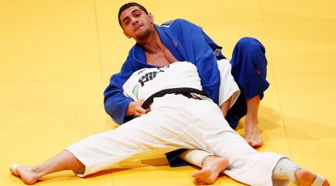Ивайло Иванов загуби, но остава с шанс за бронз на Игрите в Рио