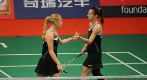 Колебливост и притеснение костваха победата на сестри Стоеви 