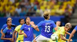 Бразилия е на полуфинал по футбол!