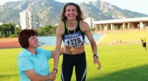 {{ otherArticle[0].article.title }}