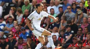 ВИДЕО: Вижте епичния дебютен гол на Ибра в Премиър лийг! 