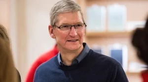 Тим Кук ще получи по-малка годишна заплата заради колебливите резултати на Apple