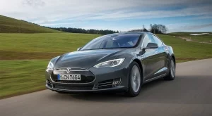 Tesla с рекорден брой продадени коли през първото тримесечие 