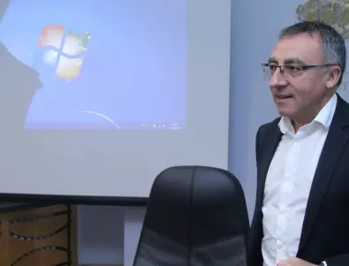 Училищният директор Диян Стаматов също е с коронавирус