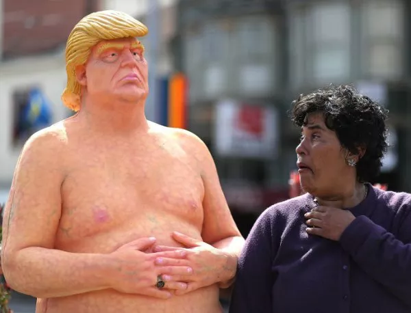 Голи статуи на Тръмп разсмяха американците (СНИМКИ)