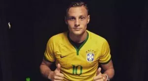 Германец показа числото "7" на бразилците след загубения финал