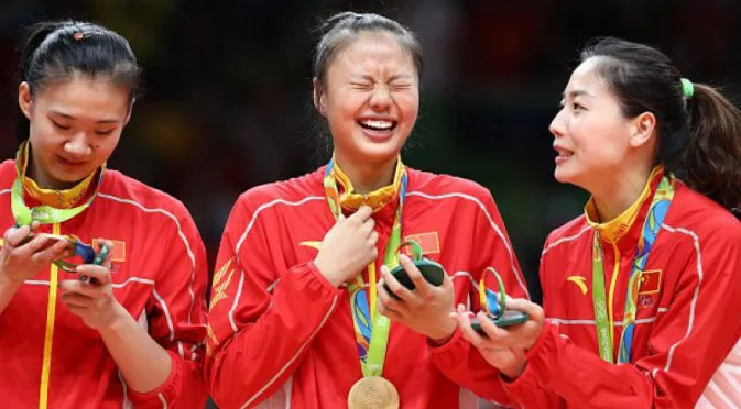 Китай триумфира с титлата по волейбол при жените