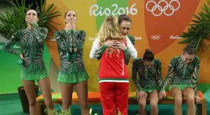 Триумфалната лебедова песен на златните момичета