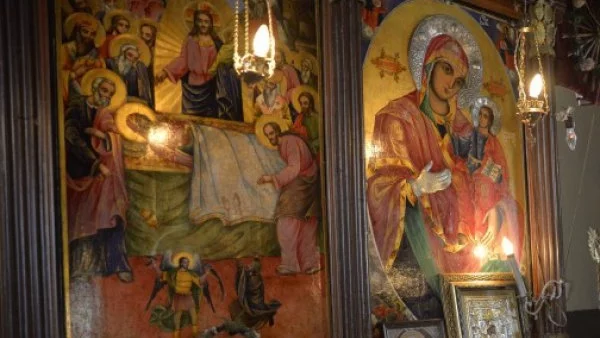 Св. първомъченица и равноапостолна Текла