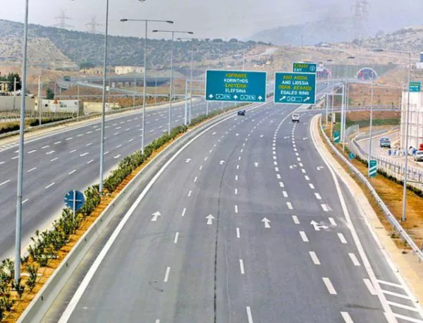 1000 евро глоба за шофьорите на камиони в Гърция, ако не се движат по магистралите