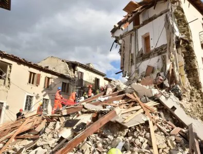 Загиналите от среднощното земетресение в Италия вече са 73-ма 
