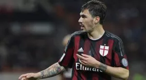 Челси праща подобрена оферта за Романьоли